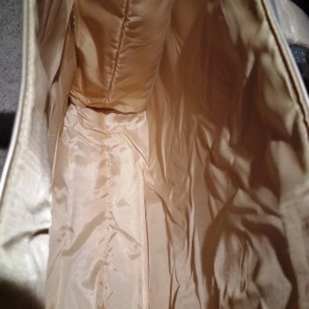 Jimmy Choo Large Gold Tote - Picture 5 of 16